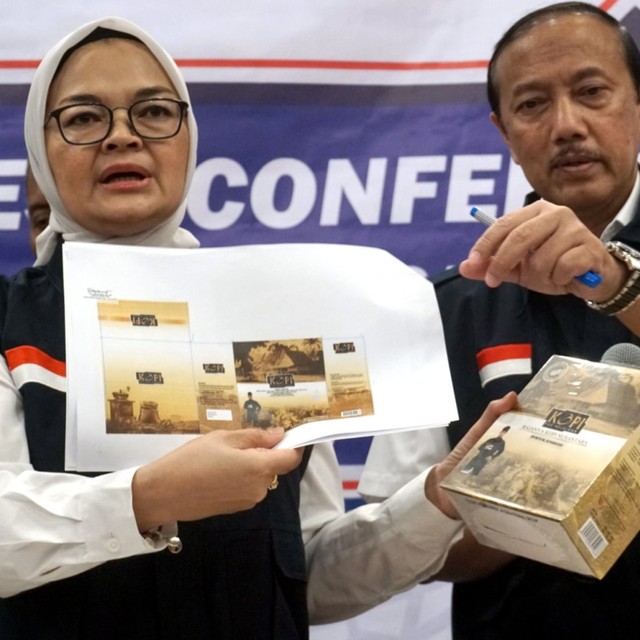Kepala BPOM Penny Lukito (kiri), saat konferensi pers tinjau pangan hasil pengawasan. Foto: Iqbal Firdaus/kumparan