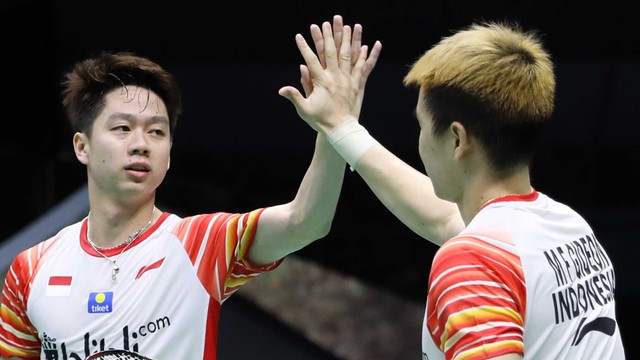 Marcus/Kevin sumbang poin pertama Indonesia di Piala Sudirman 2019 lawan Inggris. Foto: Dok. PBSI