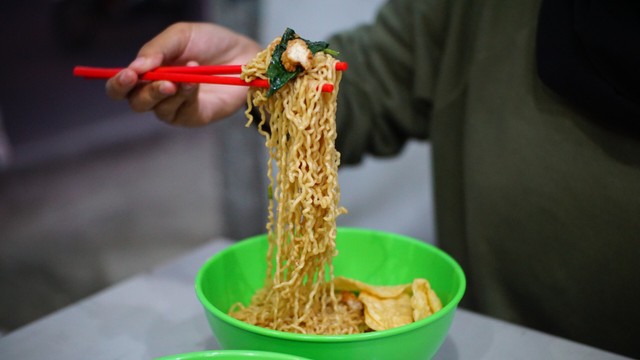 Yam Bakmi Ayam Crispy Foto: Mela Nurhidayati Syamsiyah/kumparan
