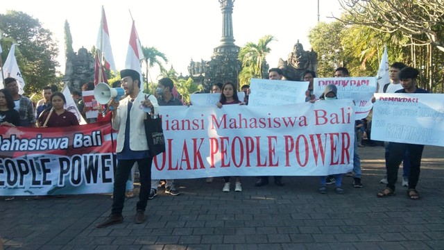 Mahasiswa di Bali Tolak People Power. Foto: Denita BR Matondang/kumparan