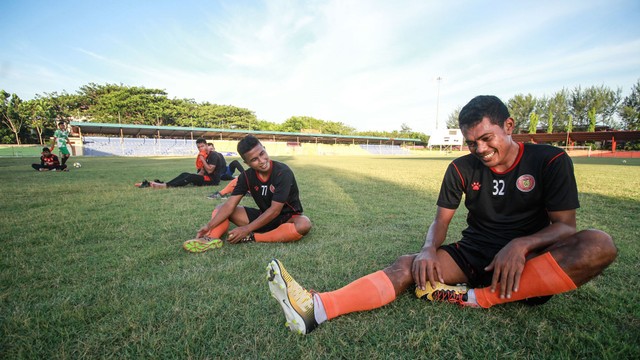 Pemain Persiraja Banda Aceh menjalani latihan di Stadion H Dimurthala, Banda Aceh. Foto: Dok. Persiraja