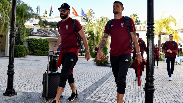 Para pemain Liverpool bervakansi ke Marbella. Foto: Dok. Liverpool/Twitter