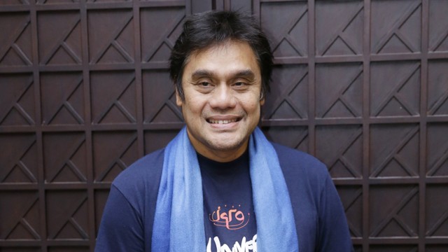 Musisi Dwiki Dharmawan saat hadir di launcing poster film Iqro My Universe di Dharmawangsa, Jakarta, Rabu, (22/5). Foto: Ronny