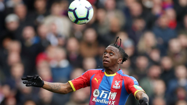 Bek kanan muda Crystal Palace, Aaron Wan-Bissaka. Foto: Reuters/Peter Cziborra