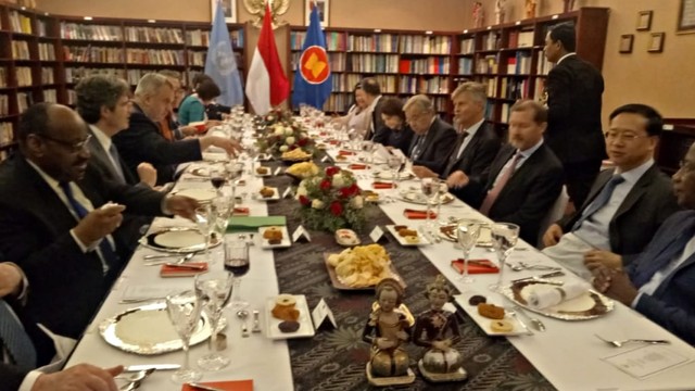 Sekjen PBB di ikut buka puasa bersama di PTRI New York, Amerika Serikat. Foto: Andreas Gerry Tuwo/kumparan