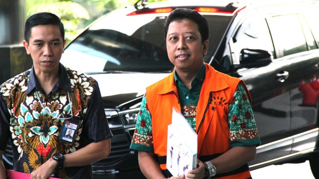 Romahurmuziy saat tiba di Gedung KPK, Jakarta, Jumat (24/5). Foto: Nugroho Sejati/kumparan