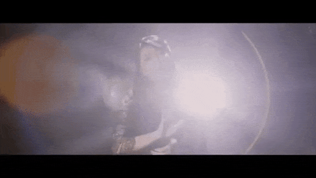 Cuplikan Video Klip Single Baru Ghea Indrawari, 'Kurelakan' Foto: YouTube/Ghea Indrawari