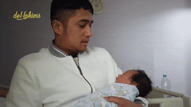 Lahiran anak ke-5 Irfan Hakim. Foto: YouTube @deHakims
