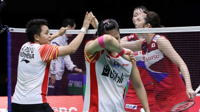 Greysia Polii/Apriyani Rahayu kalah dari Mayu Matsumoto/Wakana Nagahara (Jepang) di semifinal Piala Sudirman 2019. Foto: Dok. PBSI