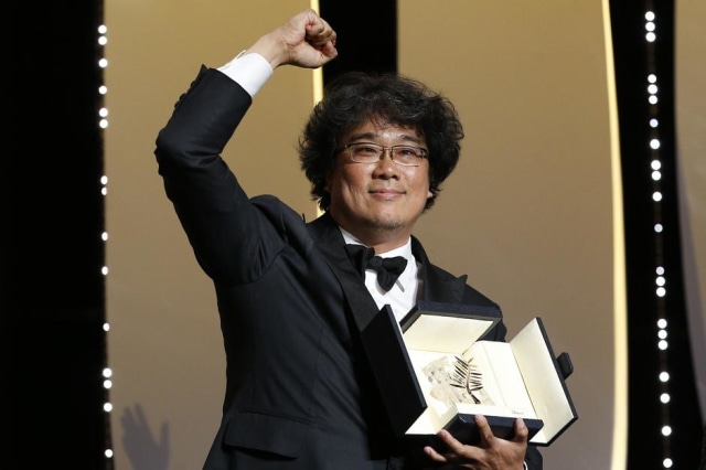 Bong Joon-ho menangkan penghargaan Palme d'Or lewat filmnya berjudul "Parasite" (Foto: REUTERS/Stephane Mahe)