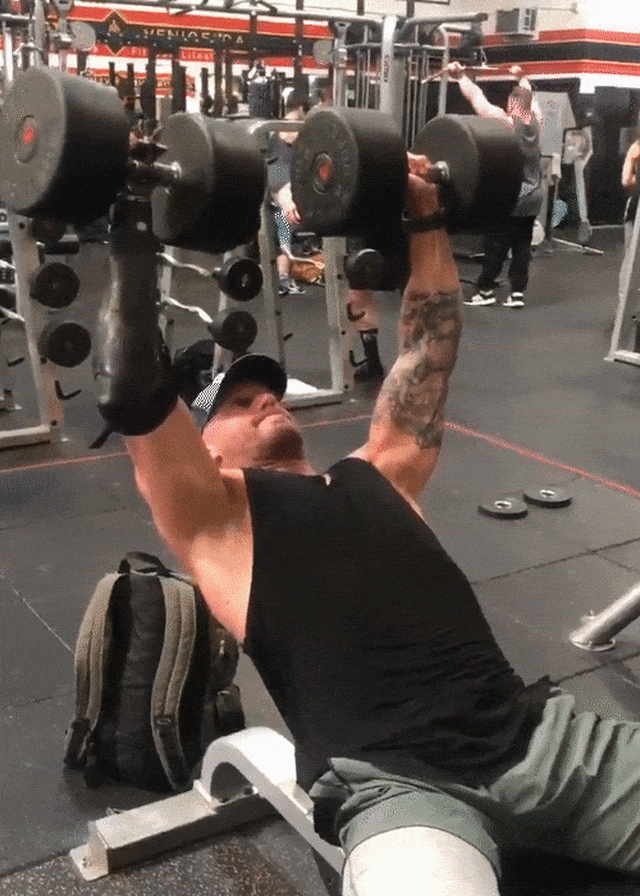 Keterbatasan fisik tidak menyurutkan semangat Paul berolahraga Foto: twitter: Paul de Gelder