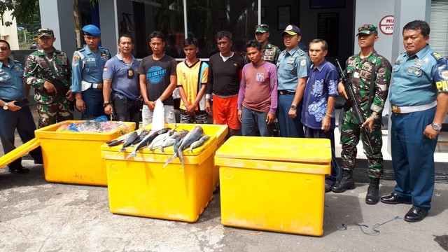 Barang bukti kasus Destructive Fishing yg ditangani KKP. Foto: Dok. KKP