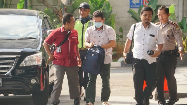 Kepala Kantor Imigrasi kelas I TP Mataram, Kurniadie di KPK. Foto: Irfan Adi Saputra/kumparan