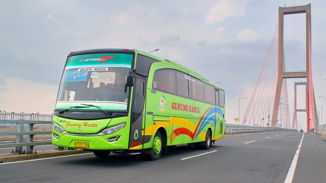 Ilustrasi mudik naik bus Foto: Shutter Stock