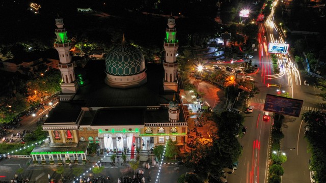 Foto-foto drone Masjid Oman, direkam Kamis (30/5/2019). Foto: Abdul Hadi/acehkini   