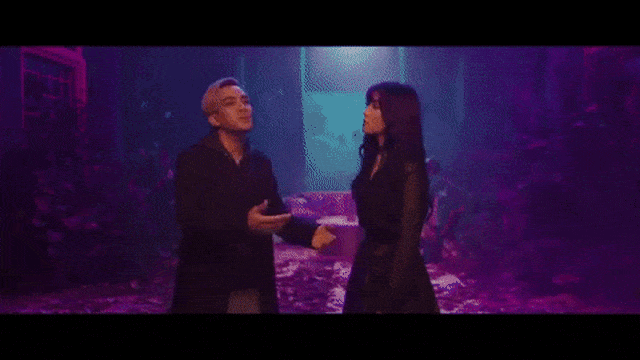 Cuplikan Video Klip 'A Whole New World' Versi Isyana dan Gamaliel Foto: YouTube/disneymusicasiaVEVO