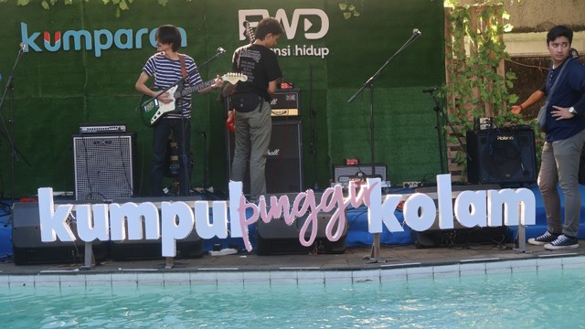 Kumpul Pinggir Kolam Bersama FWD