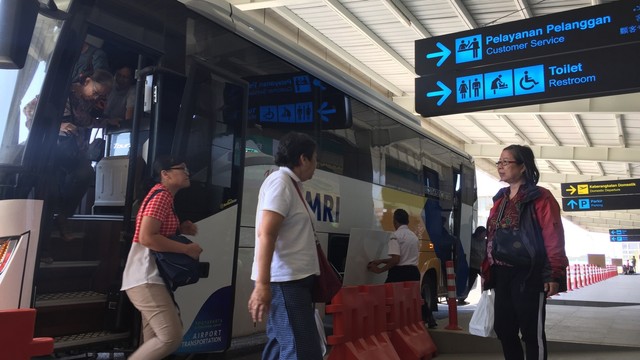 Suasana YIA saat arus mudik lebaran. Foto: Arfiansyah Panji Purnandaru/kumparan