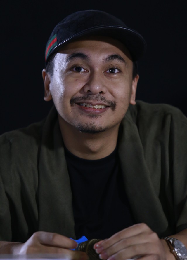 Aktor Raditya Dika saat hadir di press screning film Single Part 2 di Plaza Senayan, Jakarta, Sabtu, (1/5). Foto: Ronny/kumparan