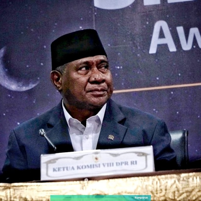 Ketua Komisi 8 DPR RI Ali Taher saat jumpa pers sidang isbat 1 Syawal 1440 H di Kantor Kemenag, Jakarta, Senin (3/6). Foto: Jamal Ramadhan/kumparan