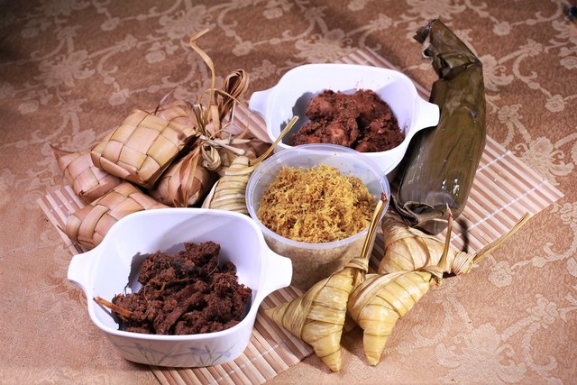 Ilustrasi ketupat sayur Foto: dok.flickr/halims76