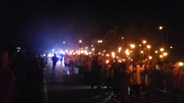 Pawai seribu obor di Desa Sarjo, Kecamatan Sarjo, Pasangkayu, Sulawesi Barat. Foto: Istimewa