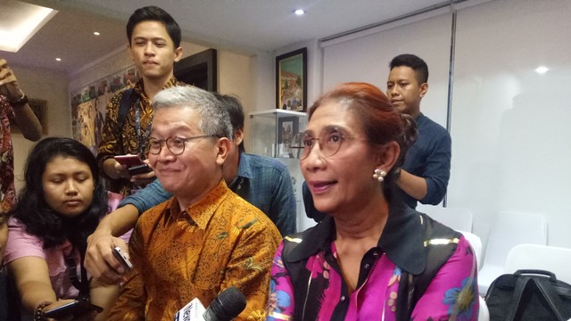 Menteri KKP Susi Pudjiastuti (kanan). Foto: Nicha Muslimawati/kumparan
