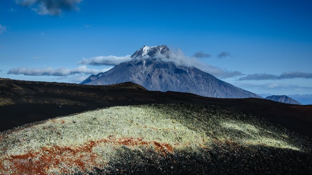 Ilustrasi gunung berapi Bolshaya Udina. Foto: kuhnmi via Wikimedia Commons