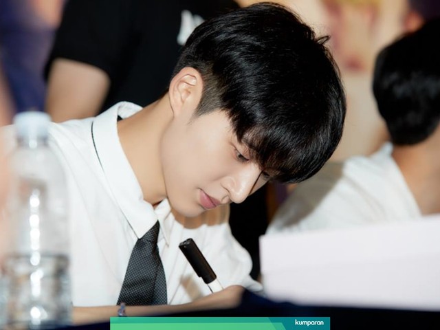 B.I iKON Foto: Facebook/@ygofficialikon