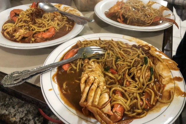 Mi Aceh kepiting. Foto: Suparta/acehkini