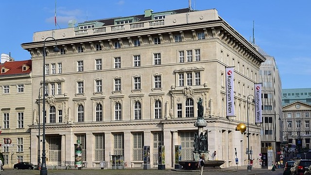Gedung Mahkamah Konstitusi Austria. Foto: Dok. Wikipedia