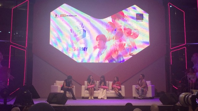 Rangkaian acara ‘LazTalk with BTS ARMY’ dan peluncuran ‘Super Korean Festival’ Lazada di Gandaria City, Jakarta Selatan, Sabtu (15/6). Foto: Nadila Eldia Rochlik/kumparan
