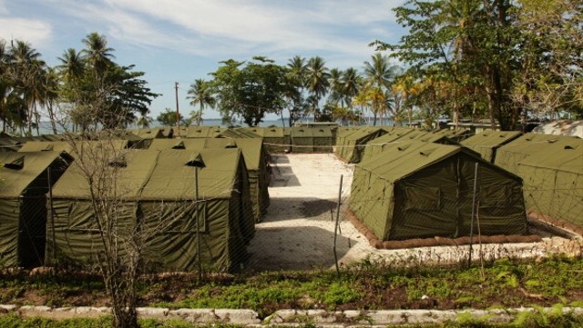 Suasana di penampungan imigran di Pulau Manus, Papua Nugini. Foto: Australian Department of Immigration and Citizenship via Getty Images