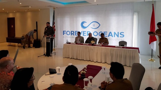 Acara peresmian kerjasama antara Pemerintah Provinsi Sulawesi Utara dengan Forever Oceans dari Amerika yang akan bergerak di bidang budidaya ikan di perairan Sulawesi Utara. (foto: isa anshar jusuf)