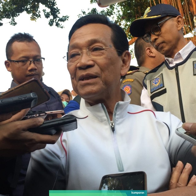 Sri Sultan Hamengku Buwono X di Jalan Malioboro. Foto: Arfiansyah Panji Purnandaru/kumparan