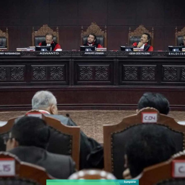 Hakim Mahkamah Konstitusi pada sidang pemeriksaan saksi Sengketa Pilpres 2019 di Gedung Mahkamah Konstitusi, Jakarta, Rabu (19/6). Foto: Fanny Kusumawardhani/kumparan