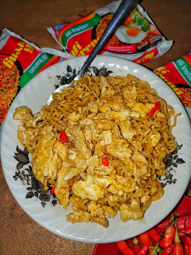 Penyelamat di tanggal tua - By @eattemptationsby