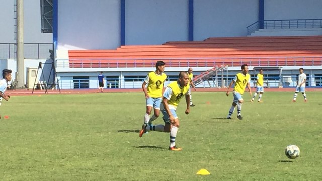 Tantan saat berlatih bersama Bandung B (Blitar United). Foto: Sandy Firdaus/kumparan