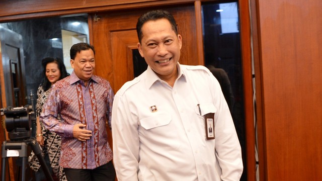 Direktur Utama Bulog Budi Waseso (kanan). Foto: ANTARA FOTO/Nova Wahyudi