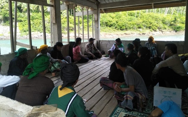 Rombongan pengajian dari Sabang penumpang kapal yang tenggelam di perairan Pulo Aceh semuanya dalam keadaan selamat, Kamis (20/6). Foto: Dok. Polsek Pulo Aceh