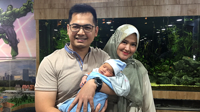 Tommy Kurniawan dan Lisya Nurrahmi. Foto: Giovanni/kumparan