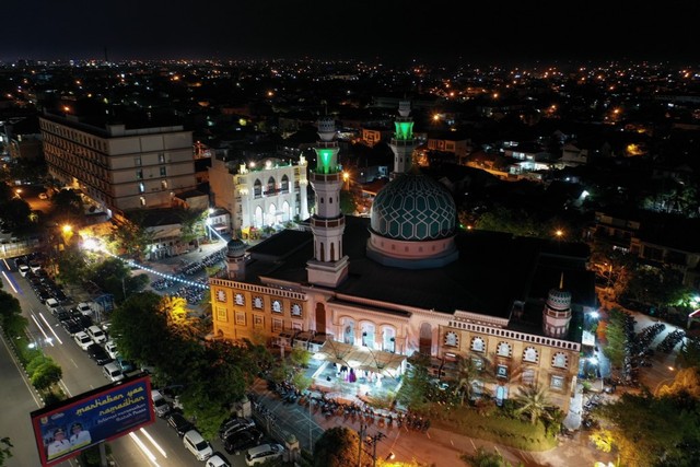 Masjid Al-Makmur, Lampriet, Banda Aceh. Foto: Abdul Hadi/acehkini