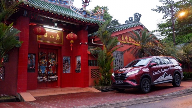 Perjalanan Terios 7 Wonders mengunjungi Toa Pe Kong Foto: Aditya Pratama Niagara/kumparan