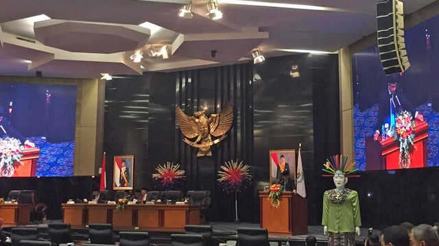 Suasana Rapat Paripurna di DPRD DKI Jakarta yang Dihadiri Gubernur DKI Anies Baswedan. Foto: Ferry Fadhlurrahman/kumparan