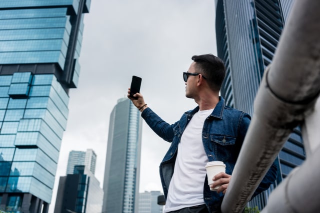 com-Ilustrasi selfie untuk foto “Outfit of the Day” Foto: Shutterstock