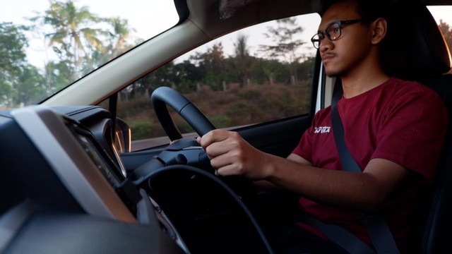 Posisi mengemudi Nissan Livina Foto: Aditya Pratama Niagara/kumparan