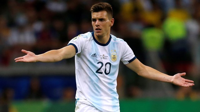 Lo Celso lebih pas dimainkan di tengah, bukan di sayap. Foto: Reuters/Luisa Gonzalez