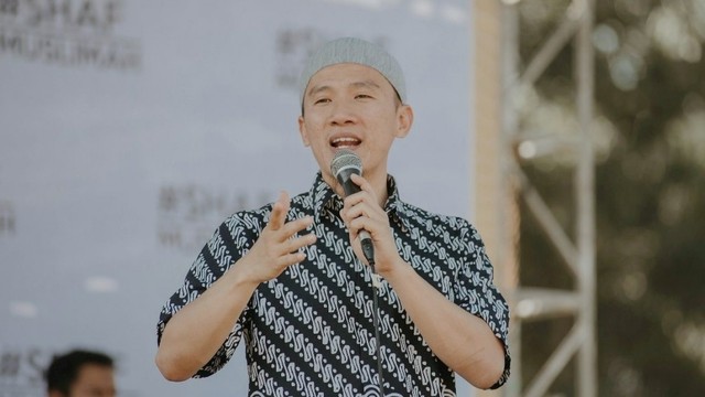 Ustaz Felix Siauw. Foto: Facebook/ @Felix Siauw