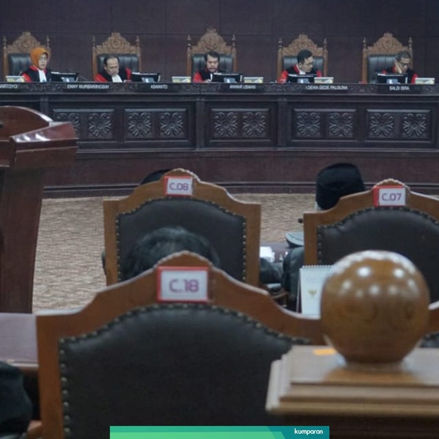 Suasana sidang putusan Perselisihan Hasil Pemilihan Umum (PHPU) Presiden dan Wakil Presiden 2019 di Gedung Mahkamah Konstitusi, Jakarta, Kamis (27/6). Foto: Helmi Afandi Abdullah/kumparan