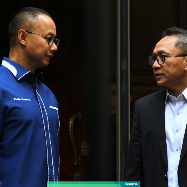 Ketua Umum PAN Zulkifli Hasan (kanan) dan Sekjen PAN Eddy Soeparno (kiri) di kediaman Prabowo Subianto di Jalan Kertanegara, Jakarta Selatan, Kamis (27/6). Foto: Nugroho Sejati/kumparan